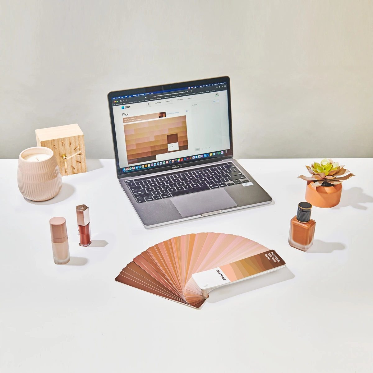 Pantone Skin Tone Guide - Layered (NE) (Pre-Order)